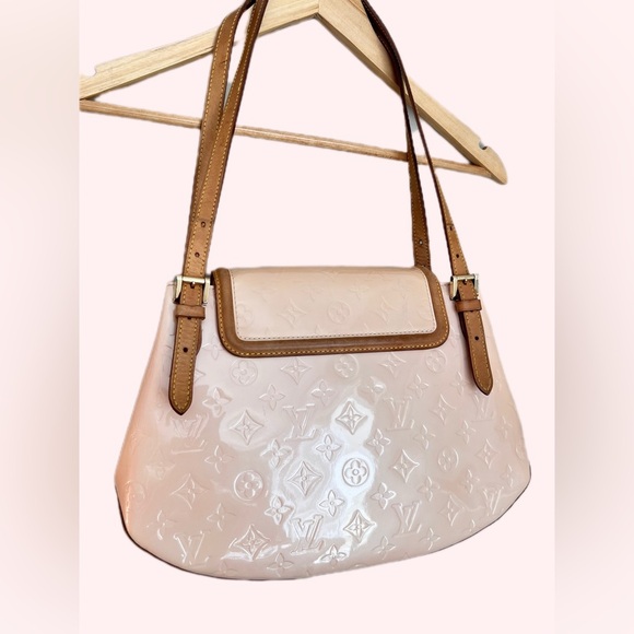 Authentic Louis Vuitton Vernis Biscayne Bay GM in excellent condition w/ addons - Picture 3 of 16